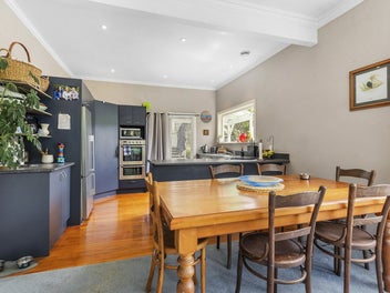 LEAFY CITY-FRINGE REFUGE