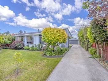 Vendors want it sold on Auction day