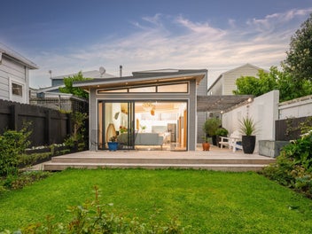 QUEEN STREET'S JEWEL IN THE CROWN