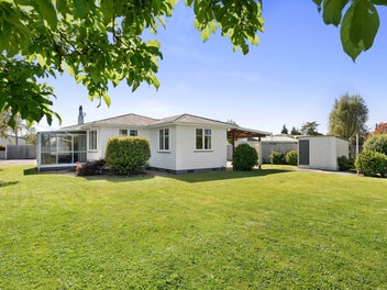 Family Living and Space - BEO $499,000