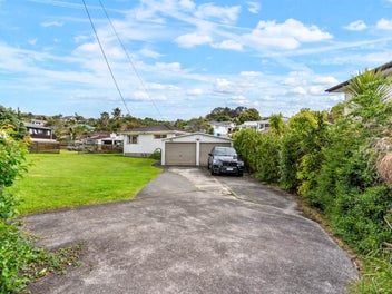 Prime Coastal! 944sqm Freehold by Beach & School