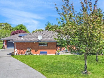 Lifestyle and income - 5.7 ha with truffle farm