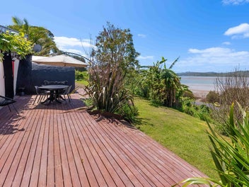 NEW PRICE - HARBOUR VIEWS, PRIVACY & VALUE