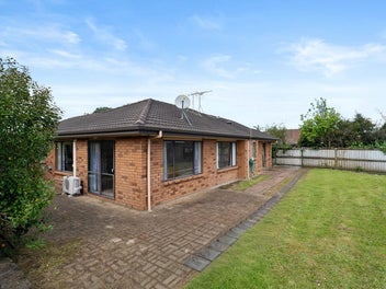 "Unmissable Renovation Gem - Owner Says Sell!