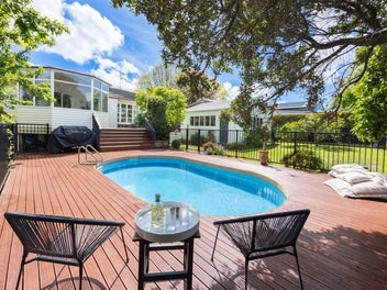 Where Family Stories Begin in Double DGZ