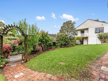 Glendowie 809m² Land - plus Home!