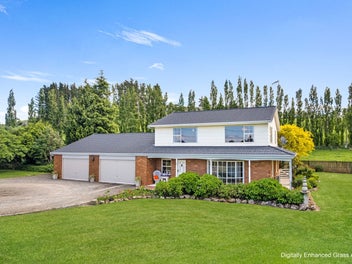 Classic Comfort with a Country Feel