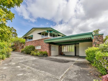 Rare Coastal Opportunity on Cliff View