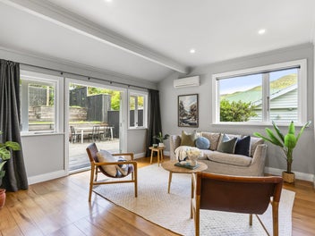 Sun Drenched Character in the Dress Circle