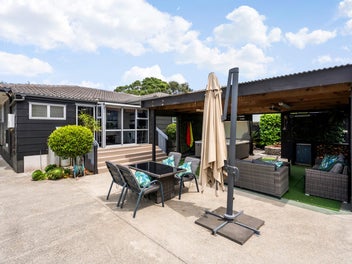 Thoughtfully Renovated, Effortlessly Liveable