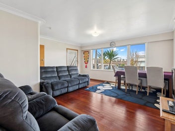 Solid Brick, Smart Living