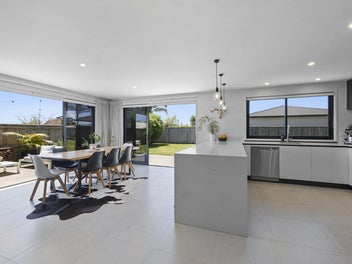 STYLISH, MODERN AND SPACE