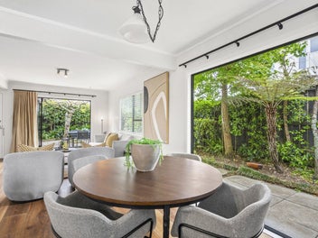 Herne Bay hideaway - sun, style & serenity