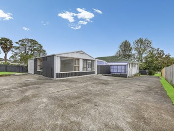 Home and Sleepout on 893