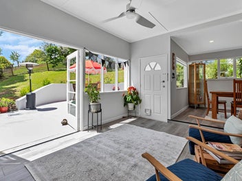 Your Glenbervie Oasis Awaits - Priced to Sell!