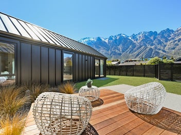 Architectural Brilliance Home & Income 3+2