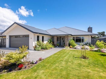 Modern Living With All The Extras