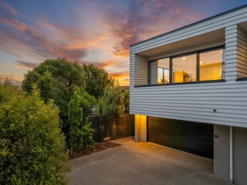 Beachside Bliss - Move In Before Christmas!