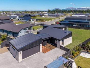 Brand new with breathtaking mountain views