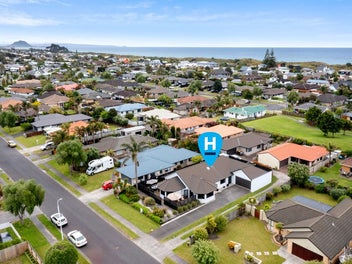 Coastal modern living with dual wing layout!