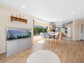 Stylish Coastal Living in Macleans Zone