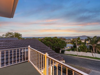 ABOVE IT ALL - FREEHOLD WATERVIEWS