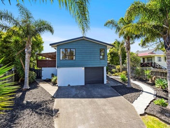 Sunny, Stylish & Move-In Ready on 627m² Freehold