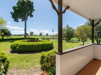 Big living. Big views. Big opportunity