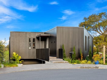 A masterpiece on the waterfront