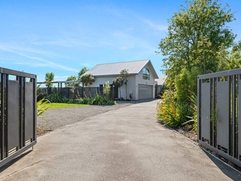 Executive David Reid Home In Prestigious Locale