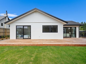 Solid Tilt Panel Home - Last weekend to view