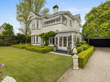 1536sqm in Premium Location!