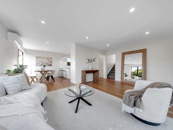 Brick with granny flat in Farm Cove zone!