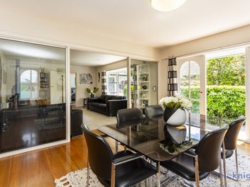 Strowan Charm. Effortless Freehold Modern Living.