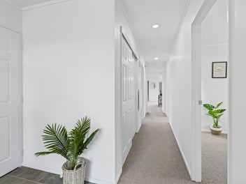 Convenient Living in Central Kensington