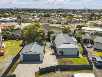 SELLING AT AUCTION IN 9 DAYS!