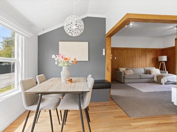 Vendors upsizing - storybook charm