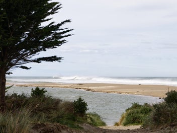 Coastal Comfort with Practical Living