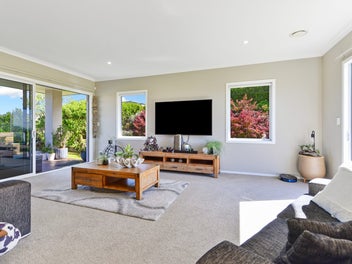 Live Together, Comfortably Apart