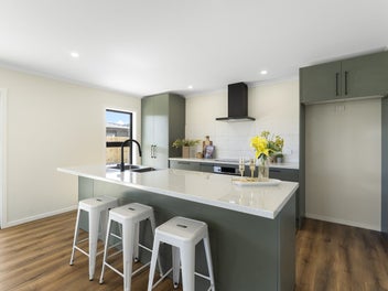 First Dibs on Fresh Living