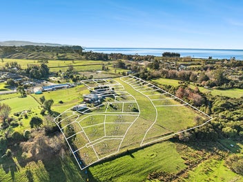 Discover Your New Home in the Heart of Mapua!