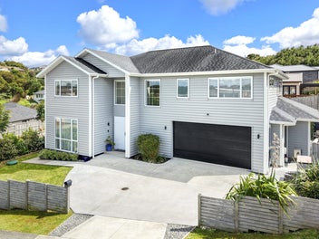 Multigenerational Magnificence