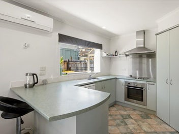 Brick & Tile Family Comfort on a Large Site