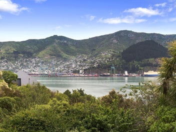 Sea views, sunshine and style