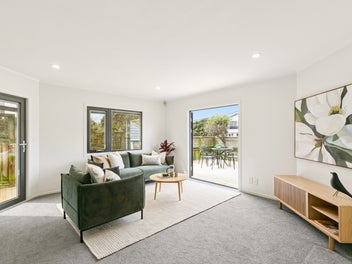 MODERNISED FAMILY HOME IN THE HEART OF SEATOUN