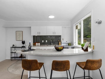 Heaton house – easy living with style and views