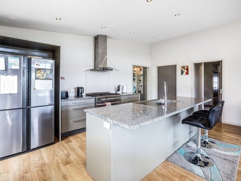 Sunny Single-Level Living with Space for All