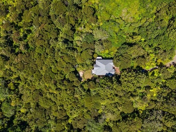 Urban Villa - Bush Escape