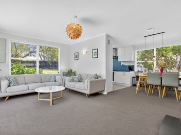 Four Bedrooms, Freehold and Fabulous!