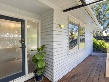 Appealing Four Beddie in Kauri Park Zone!